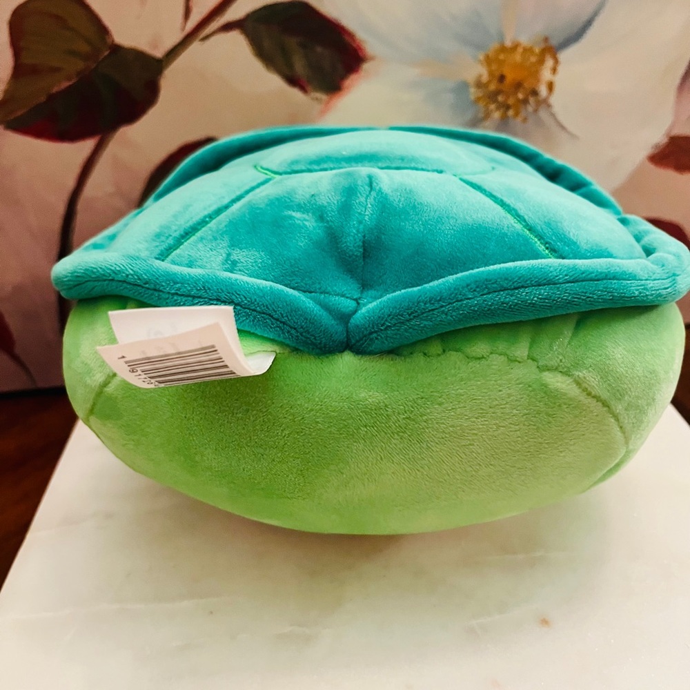 Original Squishmallow Henry the Turtle Plush Toy in Light Green & White Color - Picture 8 of 9